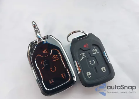 2016 GMC Yukon Xl Denali z USA, uszkodzony, nr VIN 1GKS2HKJ7GR390029